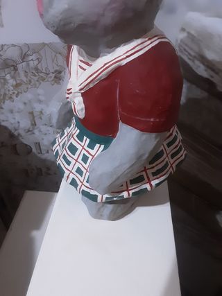 Figura Ratoncita papel maché cartón piedra.