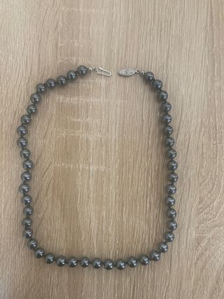 Collana. Di perle nera