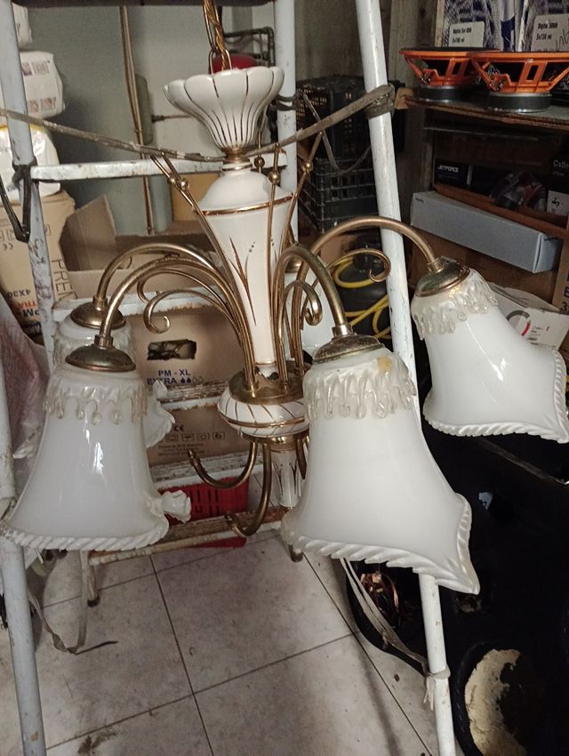 lampadario con 5 luci perfettamente funzionante