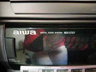 Equipo de música con mueble