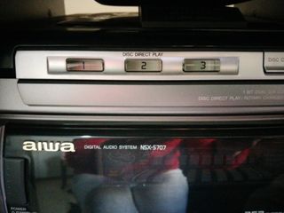 Equipo de música con mueble