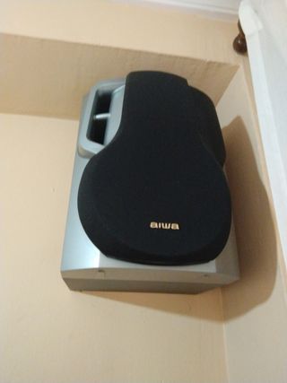 Equipo de música con mueble