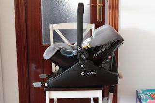 conjunto maxicosi y base isofix concord neo.