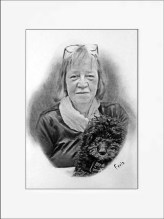carboncillo señora con su perro