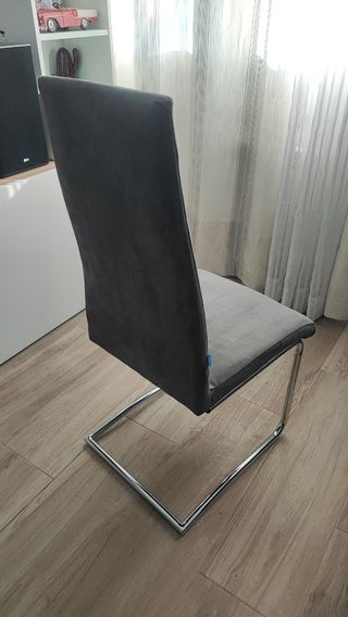UNA Silla PLANETA salón comedor tela gris patas 