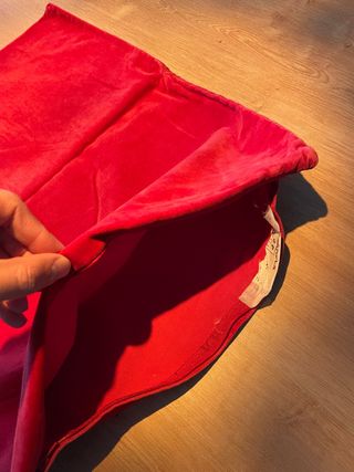 Cojín terciopelo rojo