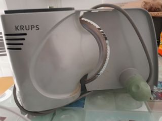 Cortador fiambres eléctrico