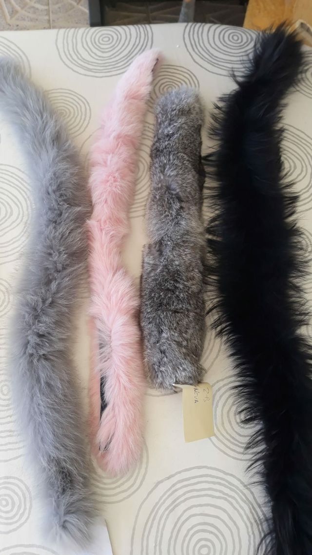 tiras capucha y cuello pelo natural