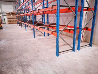 LOTE ESTANTERÍA LIGERA