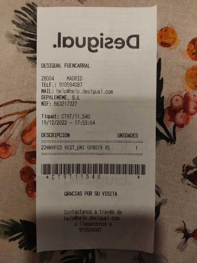 Vestido Desigual valorado en 150€