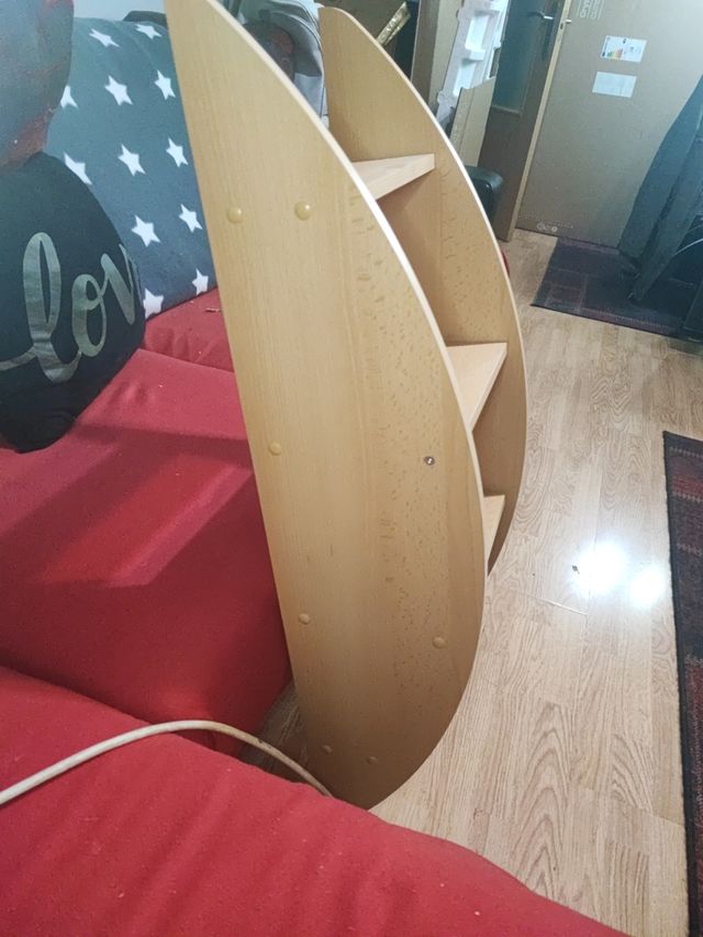 ESTANTERÍA DE PARED