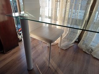 Mesa cristal sin sillas