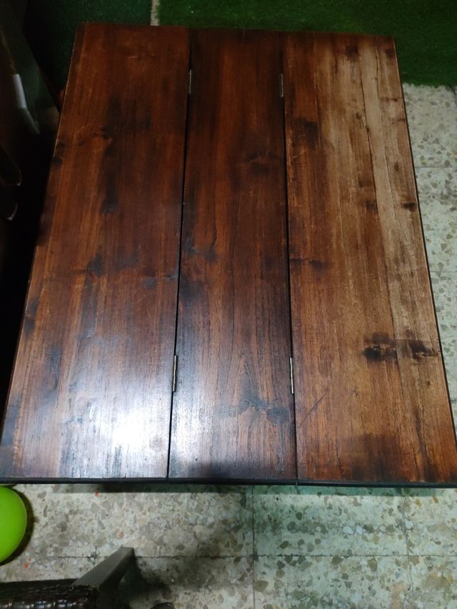 Baúl madera oscura maciza