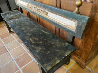 ANTIGUO BANCO EN MADERA DECORADA