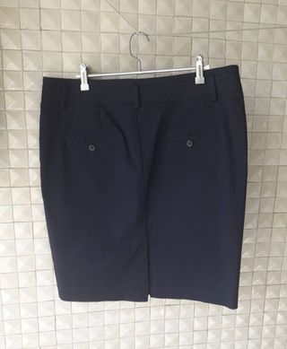 Falda azul marino