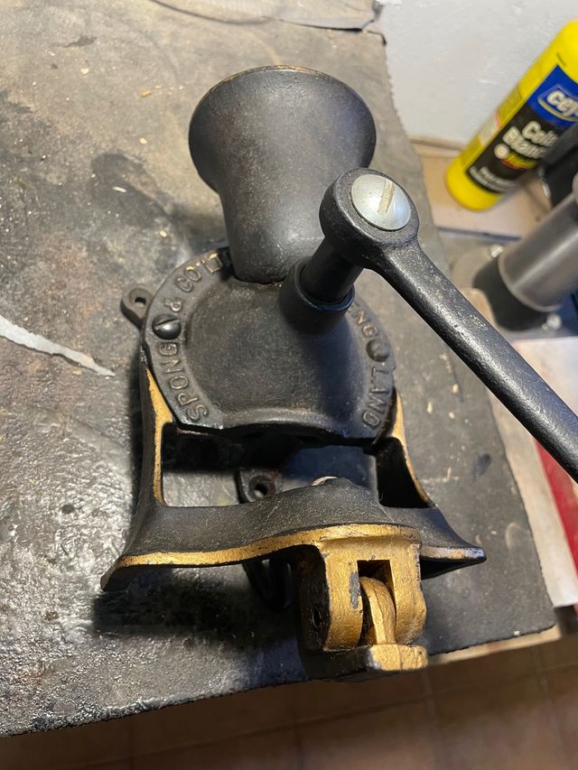 Antiguo molino/molinillo de café