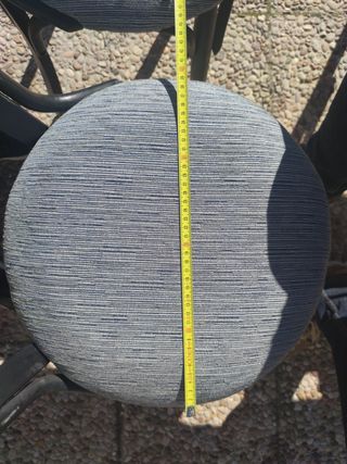 Lote de 2 sillas (estilo Thonet) tapizadas