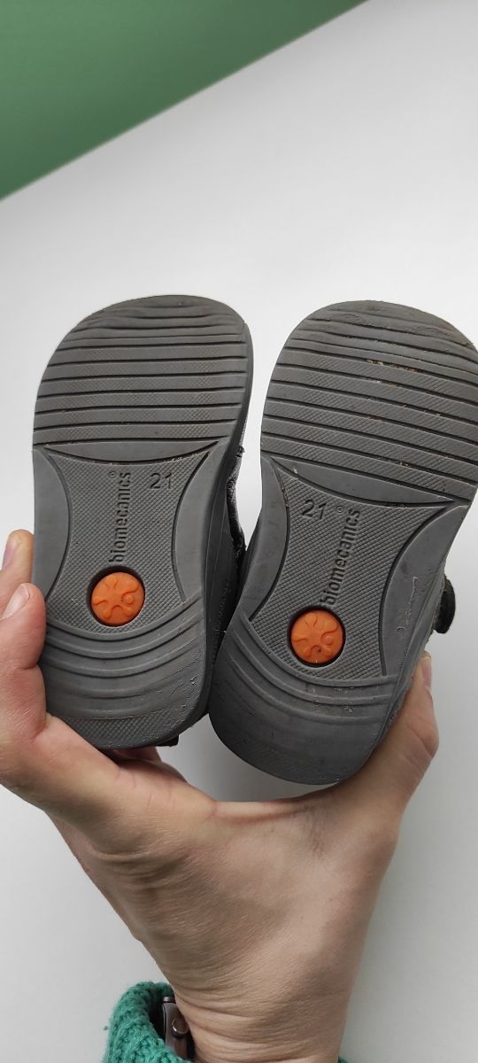 botitas biomecanics talla 21