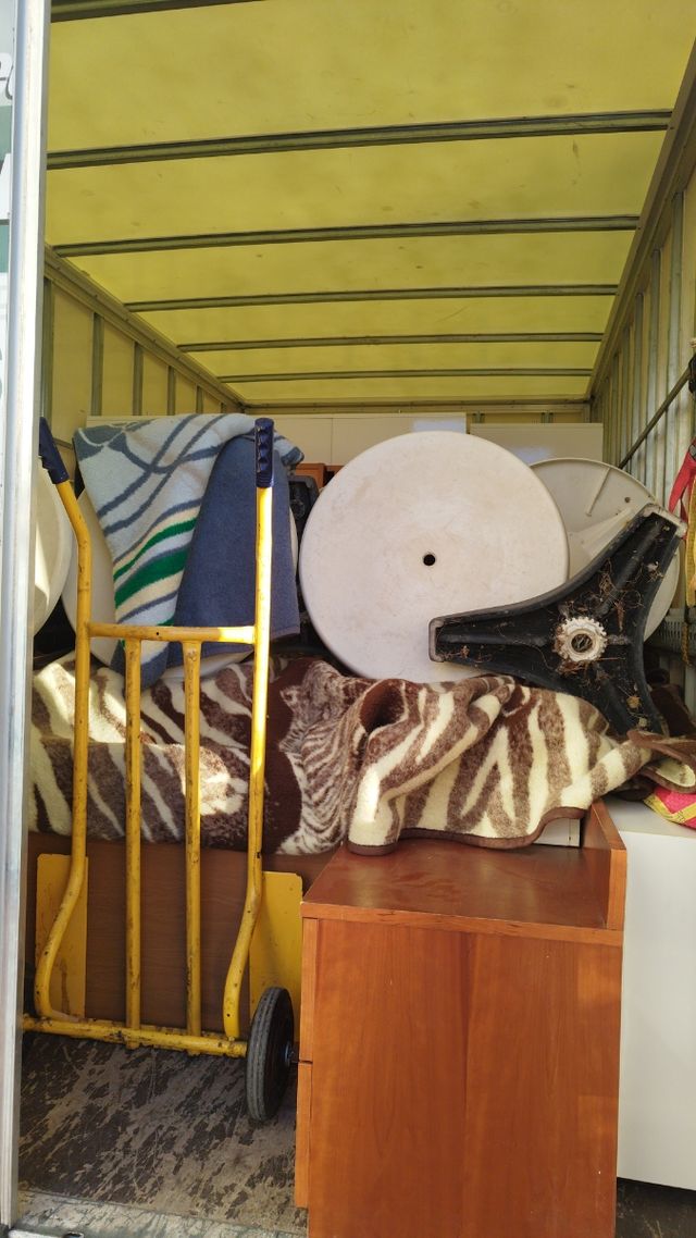 Portes, mudanzas y vaciados de pisos