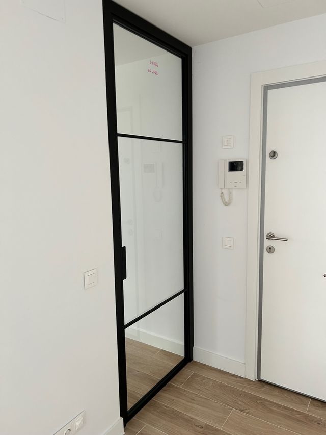 Puerta Abatible modelo industrial