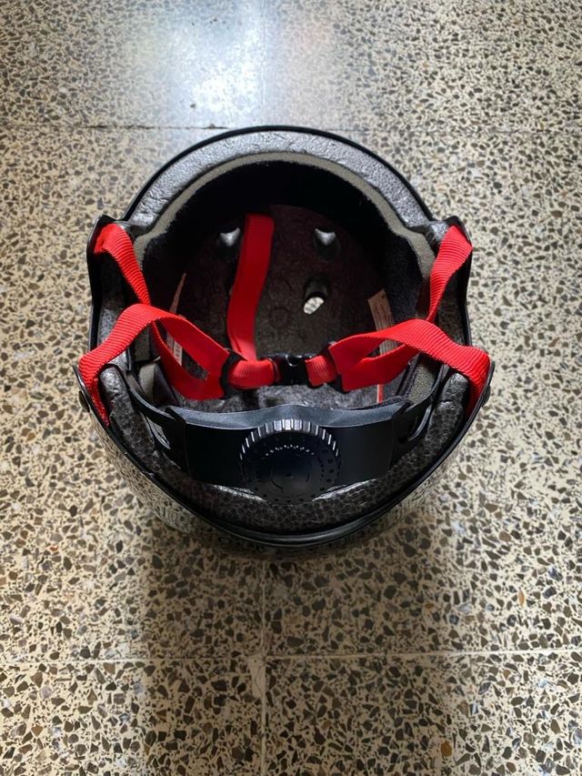CASCO & SET DE PROTECCIONES PARA NIÑO "TIJUANA"
