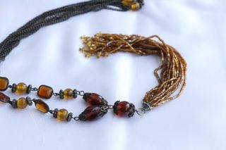 Collar cadena y abalorios