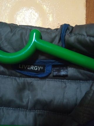 Chaqueta tipo bomber Hombre.Con capucha.