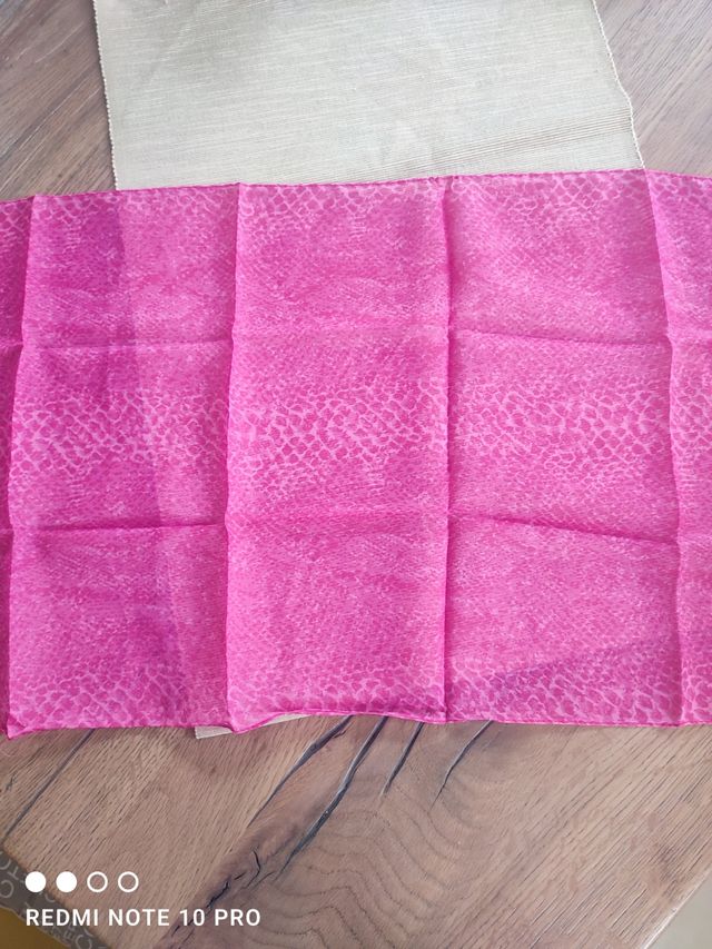 foulard rosa