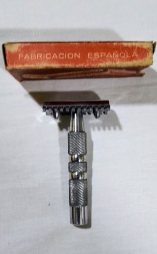 CENICERO , CARTAS , ABRELATAS , MAQUINA DE AFEITAR