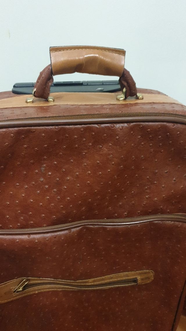 Conjunto Maleta y Bolso Vintage.