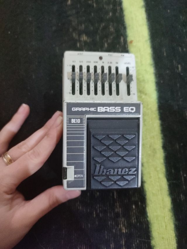 PEDALE IBANEZ GRAPHIC BASS EQ BE10