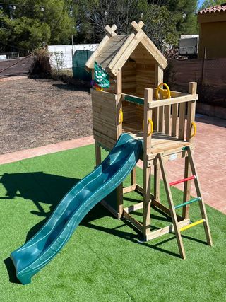 Parque infantil. Montaje opcional.