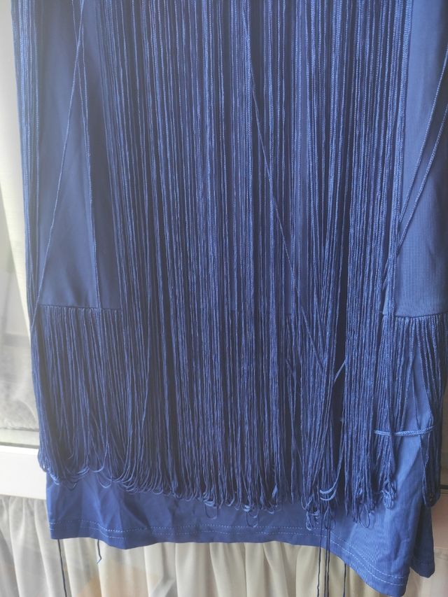 vestido de licra con flecos