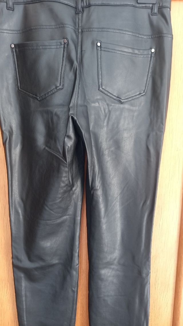 pantalone nero