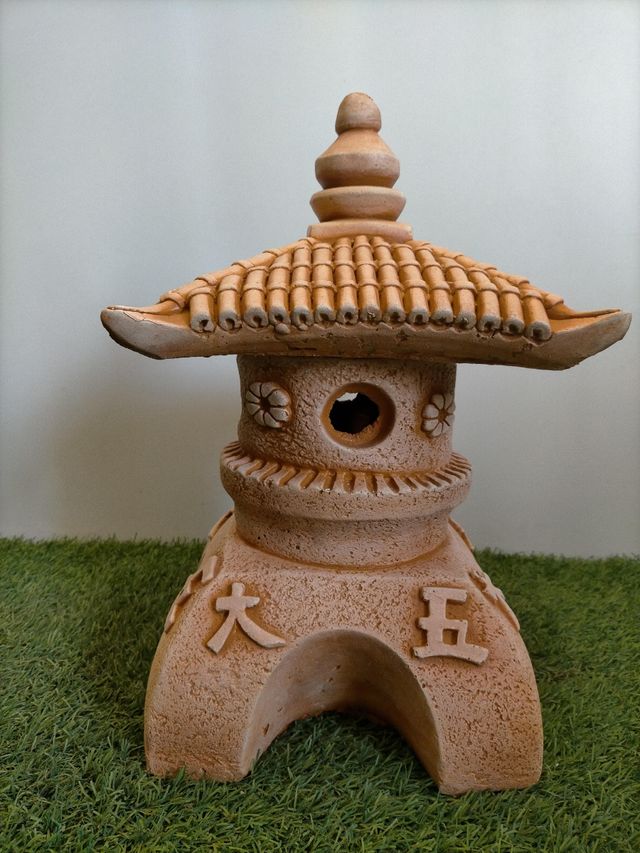 PAGODA DE PIEDRA UN TEJADO