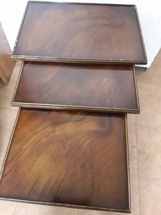 TRE VECCHI TAVOLINI NIDO IN LEGNO