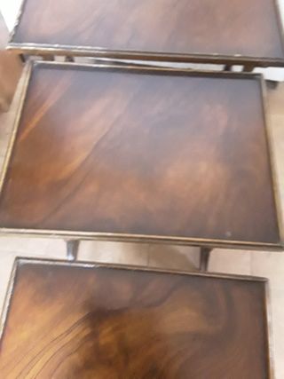 TRE VECCHI TAVOLINI NIDO IN LEGNO