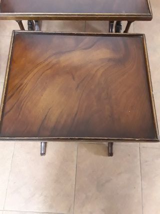 TRE VECCHI TAVOLINI NIDO IN LEGNO