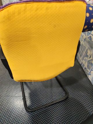 SILLA ESTUDIO,1 Amarilla y 1 Lila, no giratorias