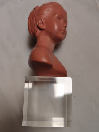 Escultura busto de mujer