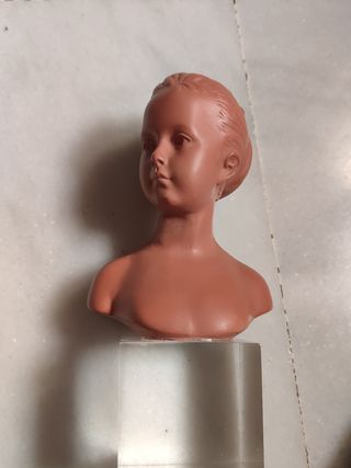 Escultura busto de mujer