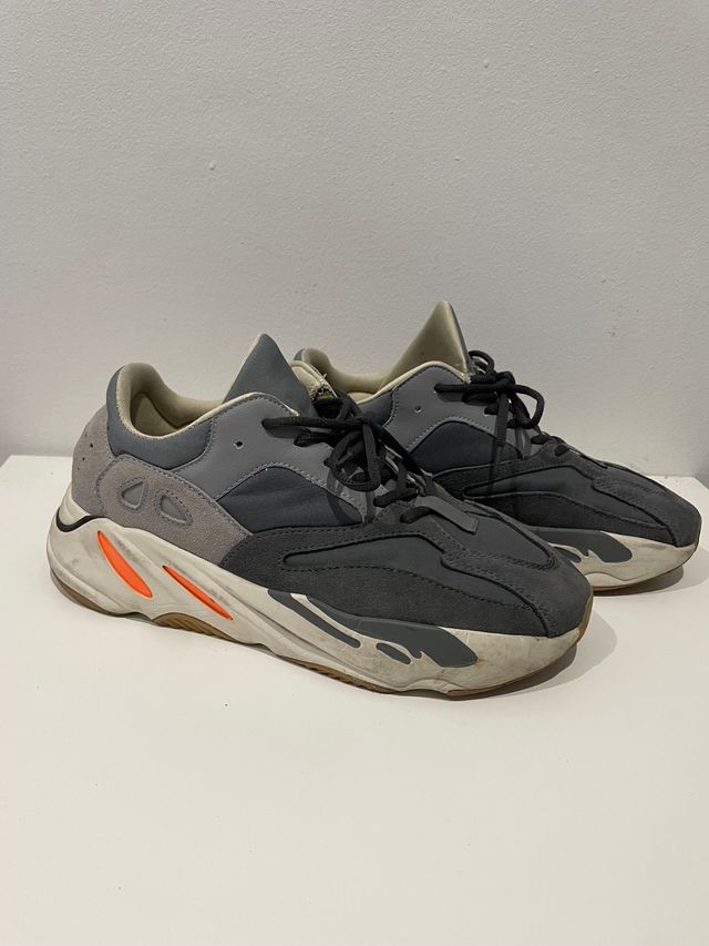 Adidas yeezy 700