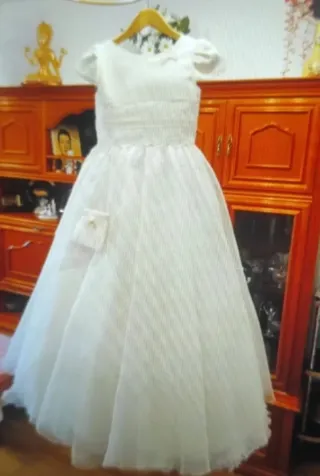 vendo vestido de comunión, con chaleco y diadema