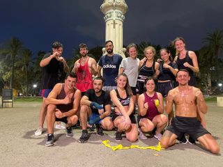 Clases grupales de boxeo tailandes Muay Thai