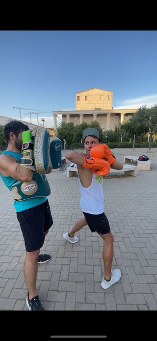 Clases grupales de boxeo tailandes Muay Thai