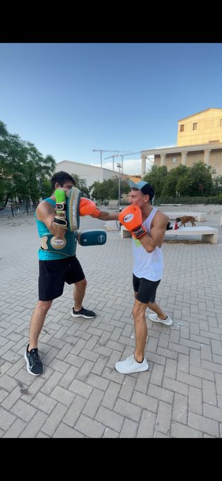 Clases grupales de boxeo tailandes Muay Thai