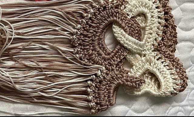 Hombreras de hilo de cuquillo