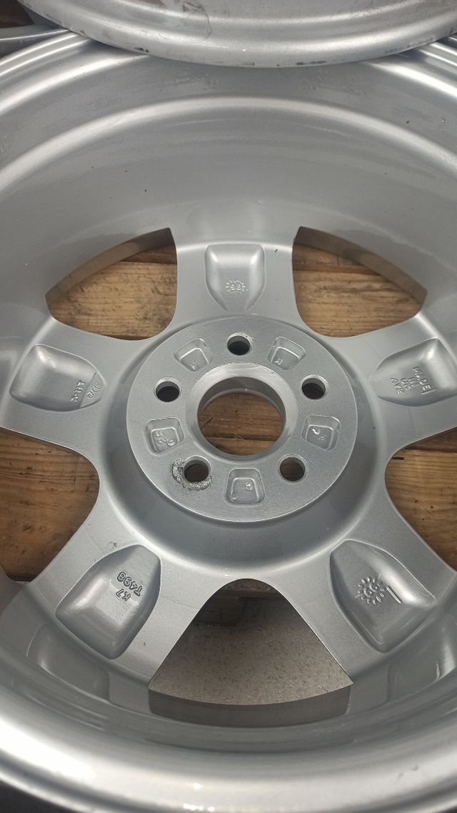 4 Llantas Originales Volkswagen - 6x15" - ET38