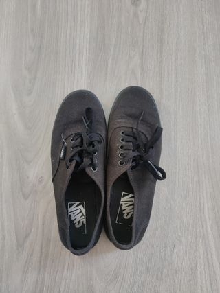 Vans negras talla 38