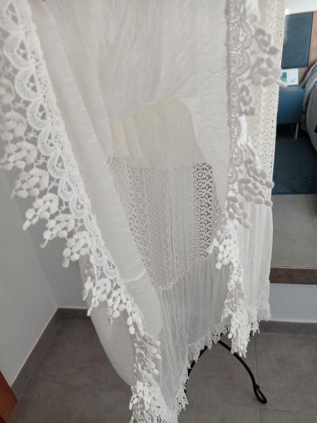 Falfa de hilo de algodón. Preciosa. Abierta y fre